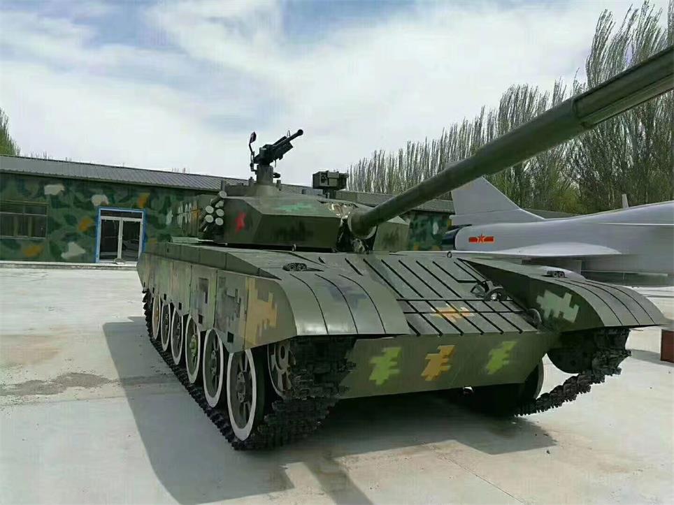 新平坦克模型